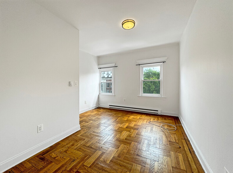 More Photos Of 811 Courtlandt Ave, Bronx Apartments For Sale
