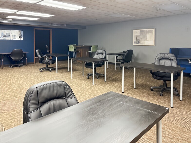 More Photos Of 220 S Main St, Butler Coworking Space