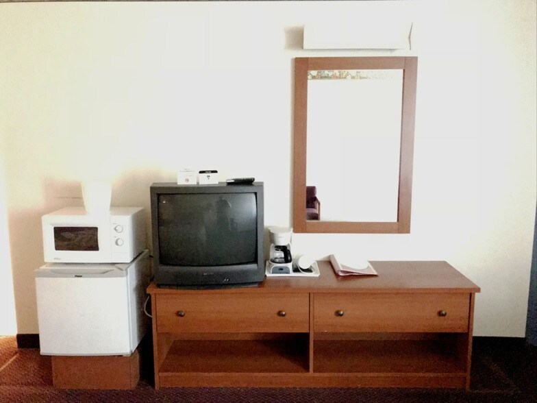 More Photos Of 1030 Arsenal St, Watertown Hotel For Sale