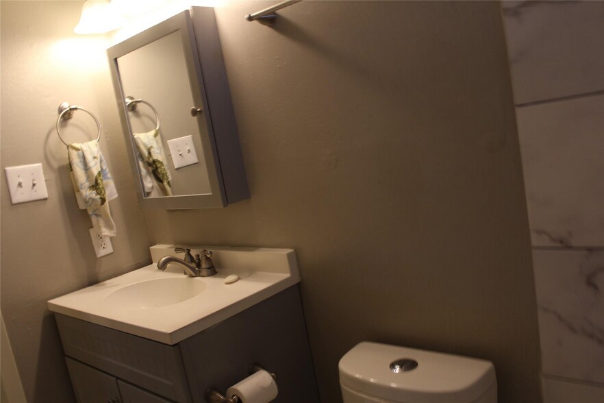 More Photos Of 428 N Dallas Ave, Lancaster Apartments For Sale