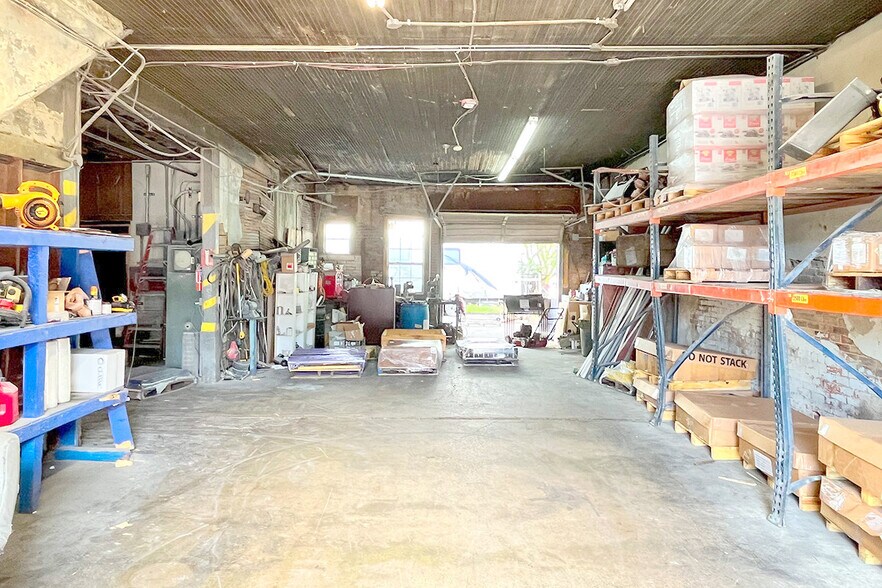 More Photos Of 200,201,206 E Daggett Ave, Fort Worth Warehouse For Sale