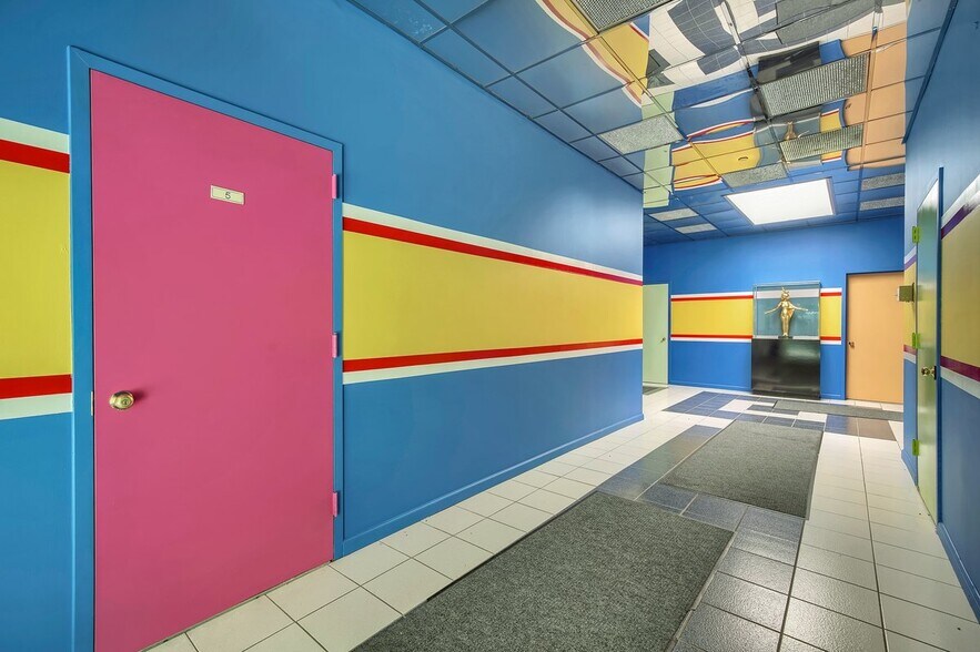 More Photos Of 79 Route 59, Airmont Medical For Lease