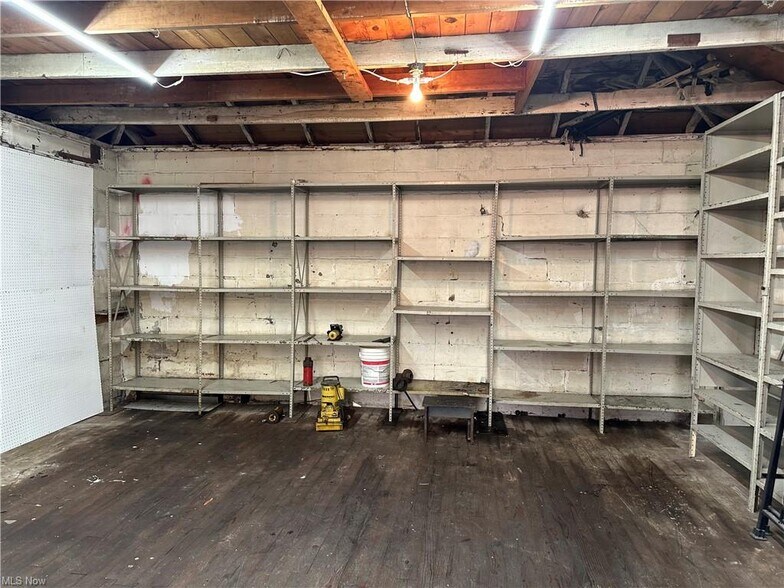More Photos Of 1301 Brownell Ave, Lorain Service For Sale