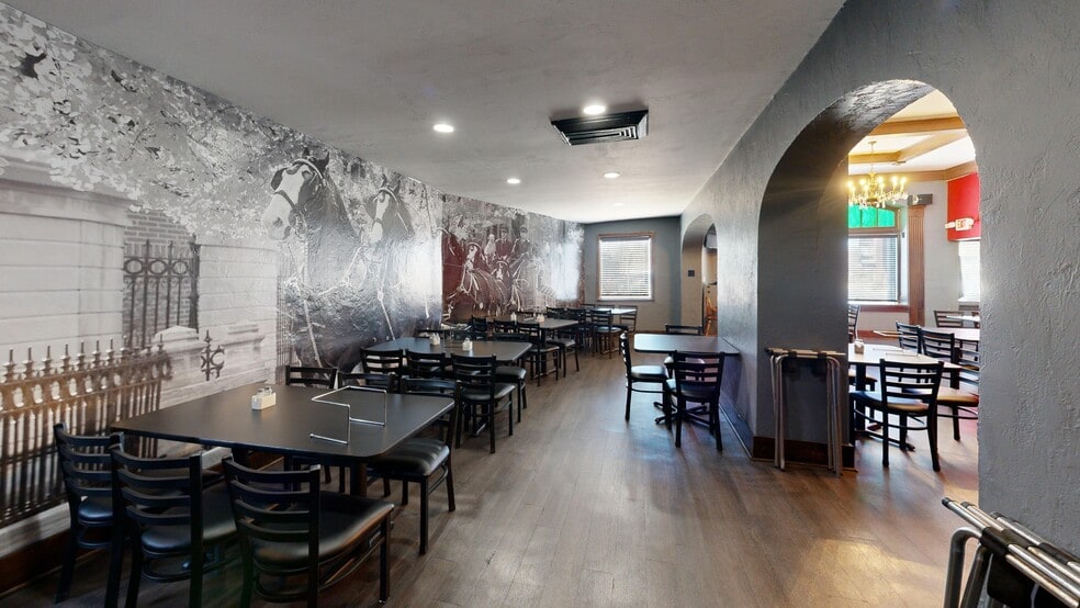 More Photos Of 4200 S Grand Blvd, Saint Louis Restaurant For Lease