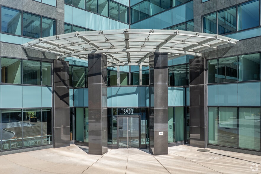 More Photos Of 801 Main Ave, Norwalk Unknown For Lease