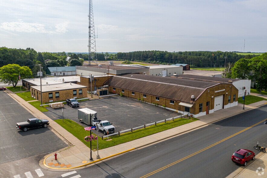 More Photos Of 920 3rd St, Hammond Service For Lease