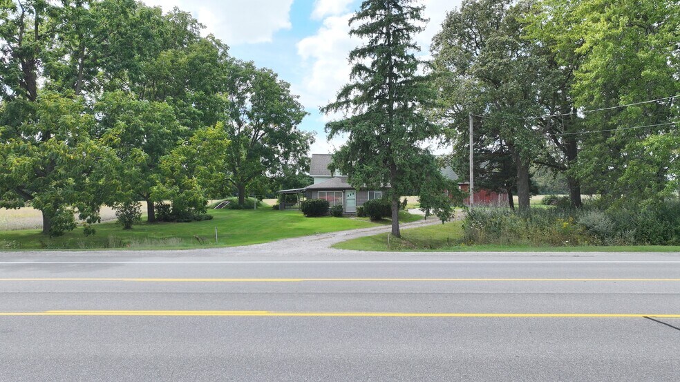 More Photos Of 11250 Dixie Hwy, Birch Run Land For Sale
