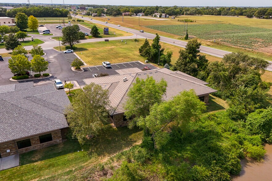More Photos Of 13203 W 21st Ct N, Wichita Office For Sale
