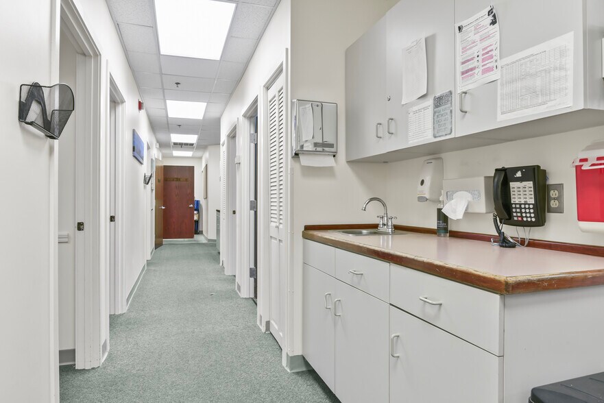 More Photos Of 845 N Main St, Providence Medical For Sale