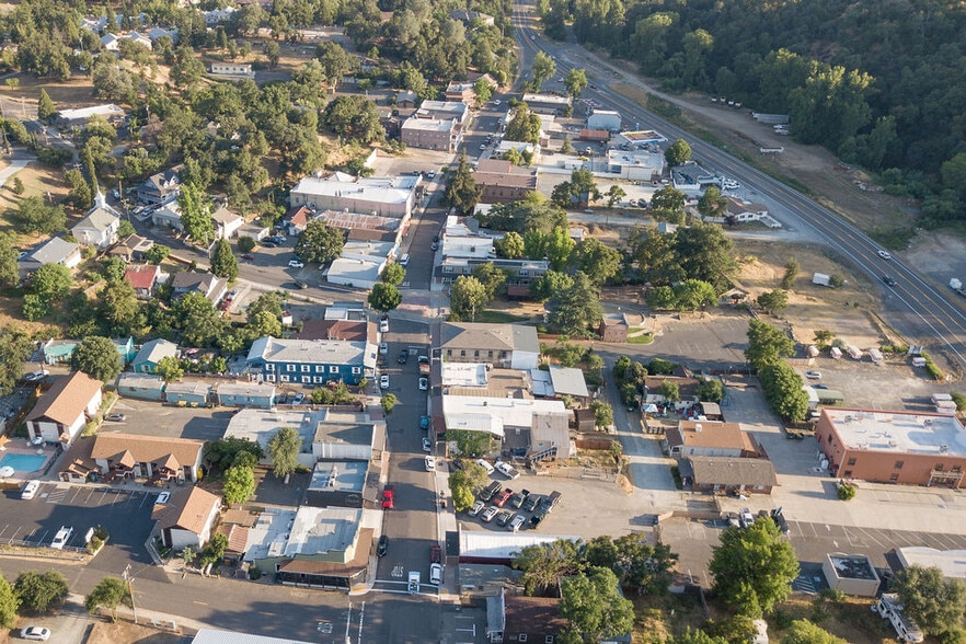 More Photos Of 18239 Main St, Jamestown Hotel For Sale