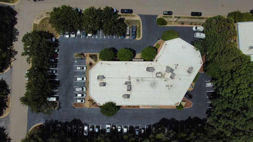More Photos Of 3916 Sunset Ridge Rd, Raleigh Medical For Lease