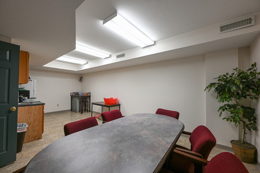 More Photos Of 312 N Cleveland Massillon Rd, Akron Medical For Sale