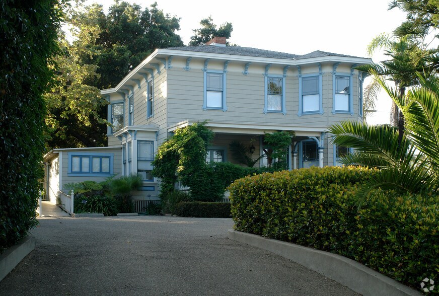 More Photos Of 200 W Victoria St, Santa Barbara Office For Lease