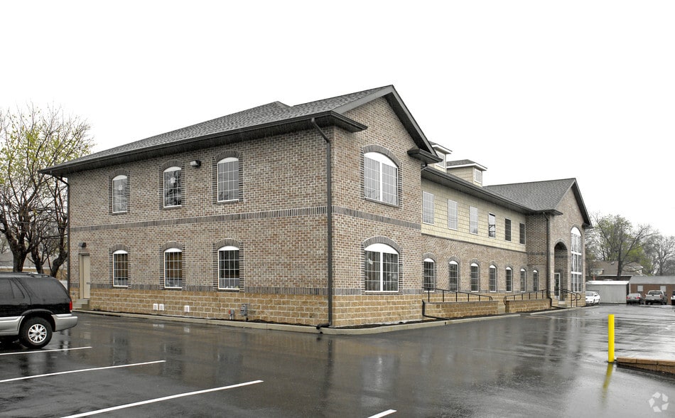 More Photos Of 3955 Bayless Ave, Saint Louis Office For Sale