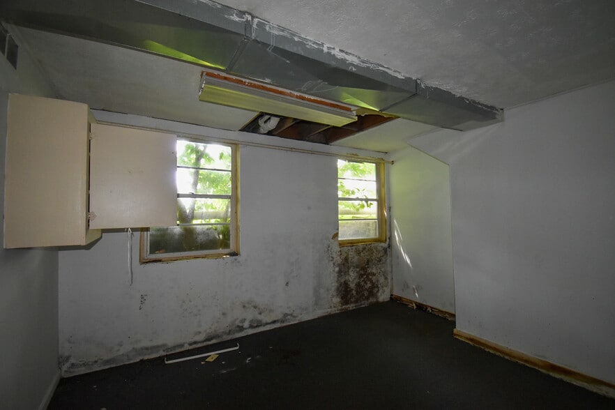 More Photos Of 65 Highland Ave, Lancaster Religious Facility For Sale
