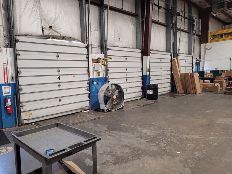 More Photos Of 1329 E Archwood Ave, Akron Warehouse For Lease