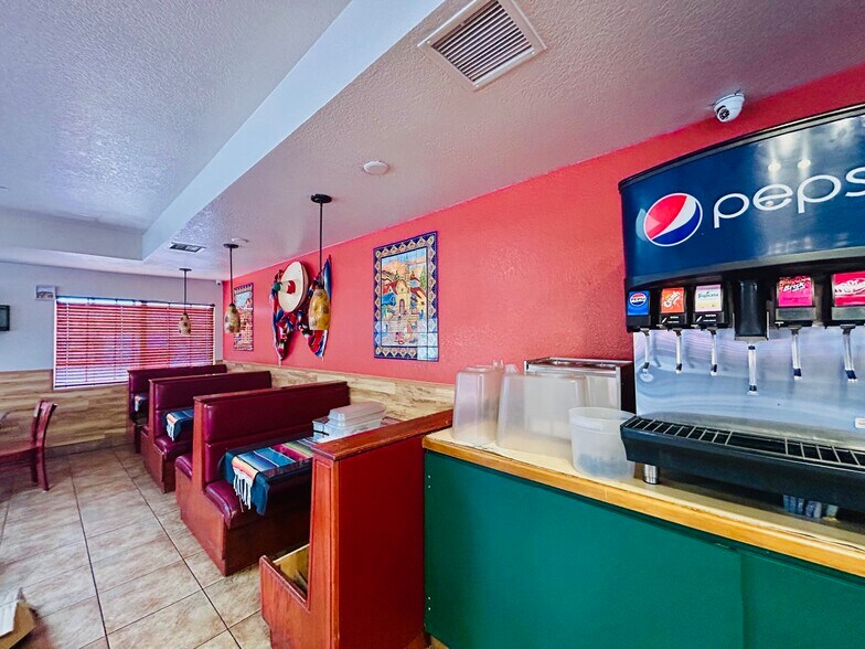 More Photos Of 32123 Cathedral Canyon Dr, Cathedral City Restaurant For Sale