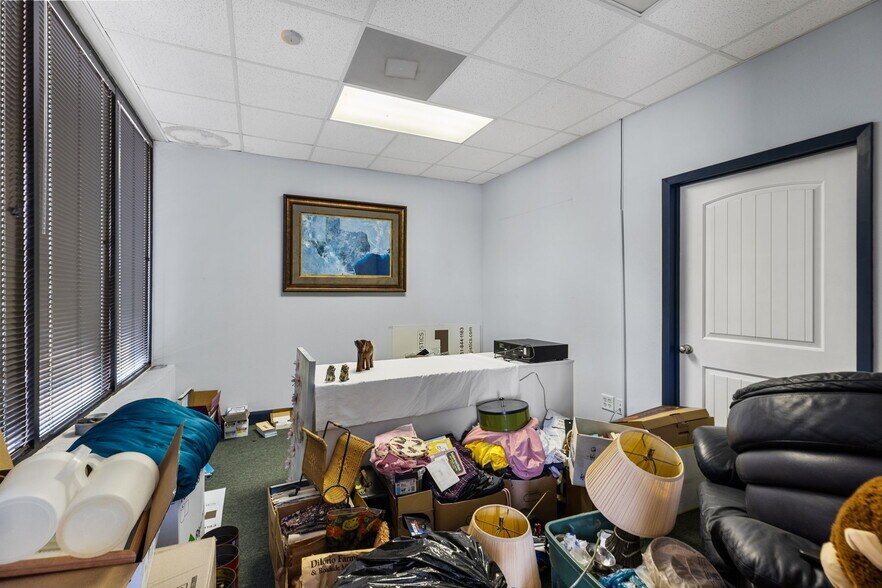 More Photos Of 40648 Hwy290 Business, Waller Office For Sale