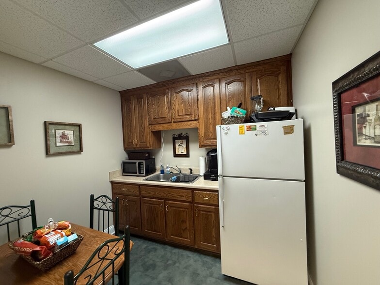 More Photos Of 4582 Cumberland Rd, Fayetteville Freestanding For Lease