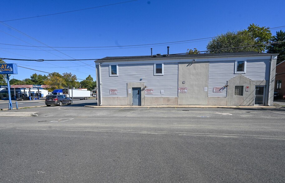 More Photos Of 7189 Lee Hwy, Falls Church General Retail For Sale