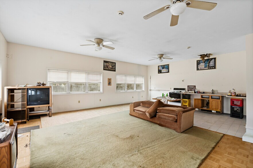 More Photos Of 360 SW Cutoff, Northborough Industrial For Sale