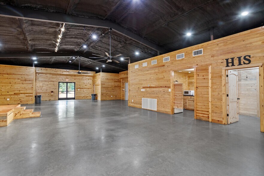 More Photos Of 2508 US-69, Lufkin Lodge Meeting Hall For Sale