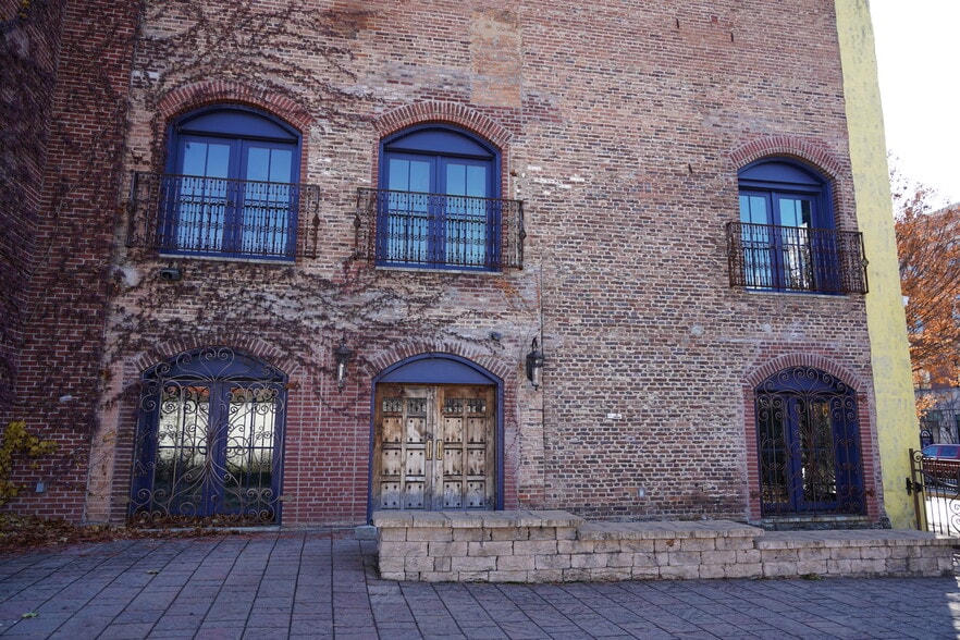 More Photos Of 325 State St, Schenectady Restaurant For Sale