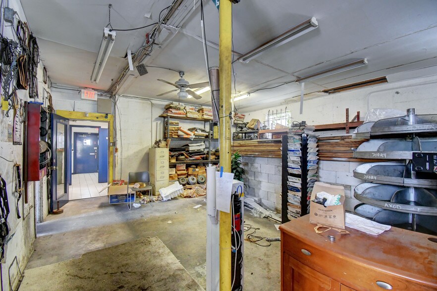 More Photos Of 502 NE 3rd St, Boynton Beach Auto Repair For Sale