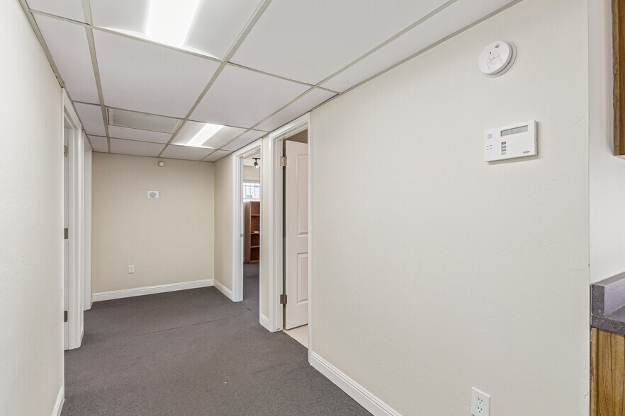 More Photos Of 8545 N Black Canyon Hwy, Phoenix Medical For Sale