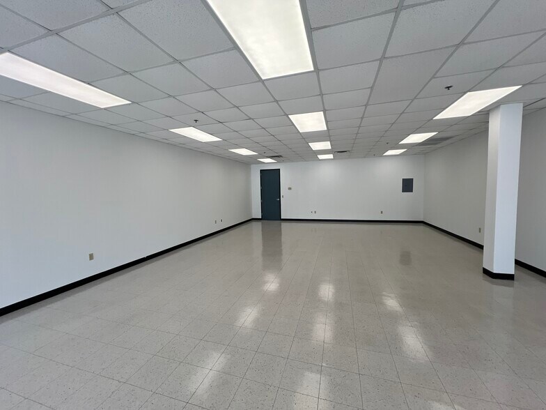 More Photos Of 1800 S Main St, McAllen Unknown For Lease