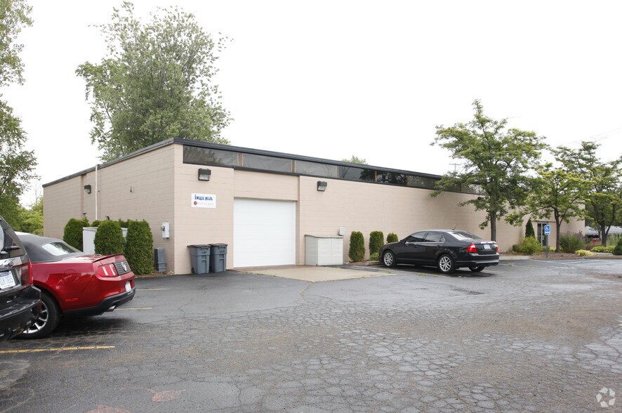 More Photos Of 45570 Maben Rd, Canton Freestanding For Lease