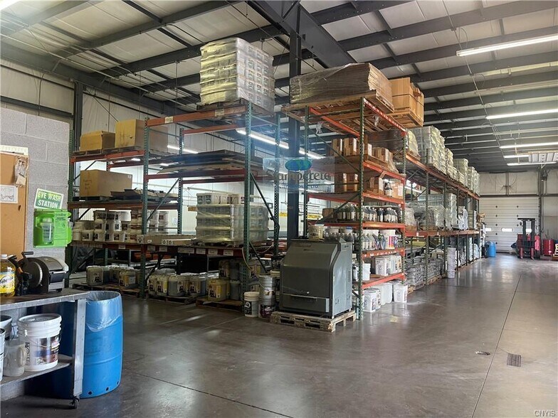 More Photos Of 325 Commerce Blvd, Liverpool Light Manufacturing For Sale