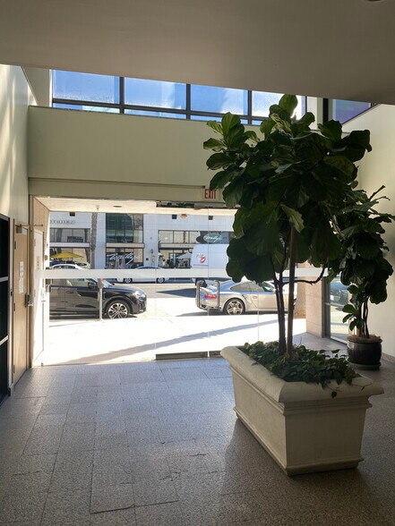 More Photos Of 201 Wilshire Blvd, Santa Monica Loft Creative Space For Lease