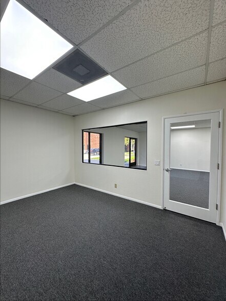 More Photos Of 2370-2420 W Carson St, Torrance Unknown For Lease