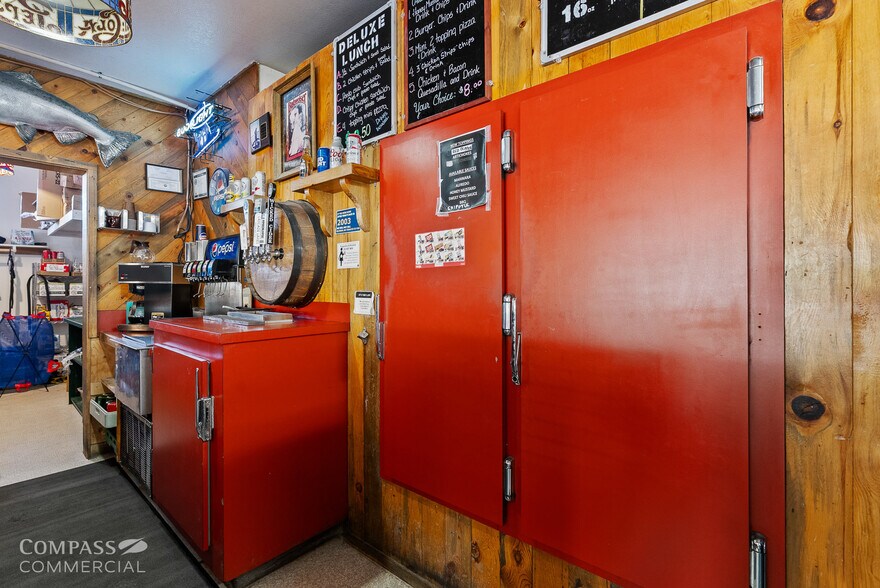 More Photos Of 52574 Highway 97, La Pine Restaurant For Sale