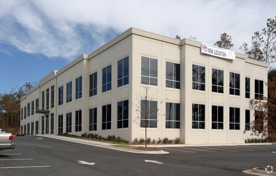 More Photos Of 4851-4899 Bill Gardner Pky, Locust Grove Medical For Lease