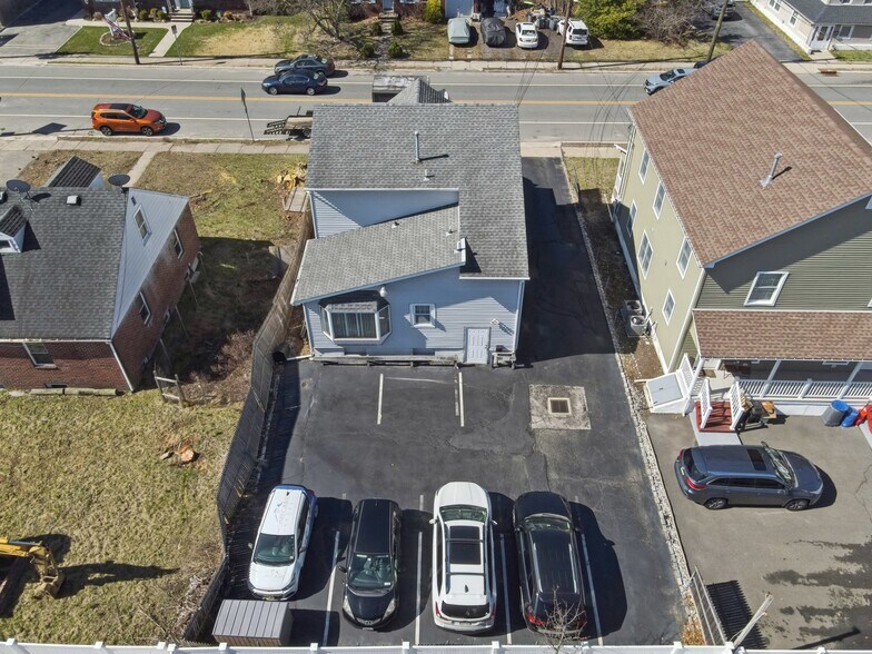 More Photos Of 188 Newark Pompton Tpke, Little Falls Office Residential For Sale