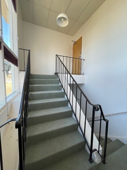 More Photos Of 2981 Solomons Island Rd, Edgewater Office For Sale