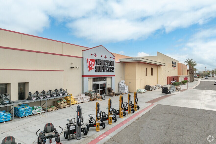 More Photos Of Jackson St @ Interstate 10, Indio Unknown For Lease