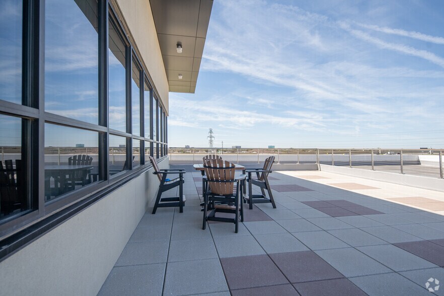 More Photos Of 4351 Mapleshade Ln, Plano Office For Lease