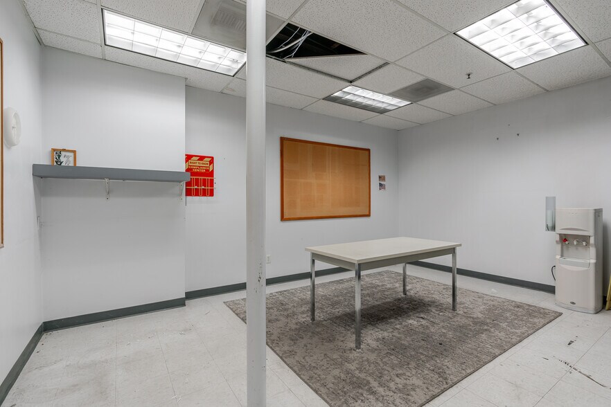 More Photos Of 700-710 W Wilson Ave, Glendale Office For Lease