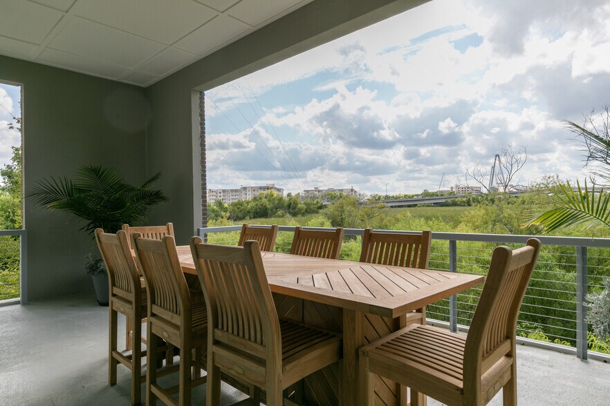 More Photos Of 235 Magrath Darby Blvd, Mount Pleasant Office For Lease