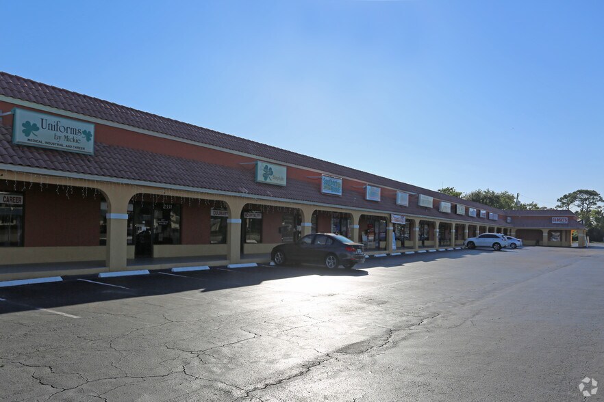 More Photos Of 2301-2331 NW Federal Hwy, Stuart Storefront Retail Office For Sale