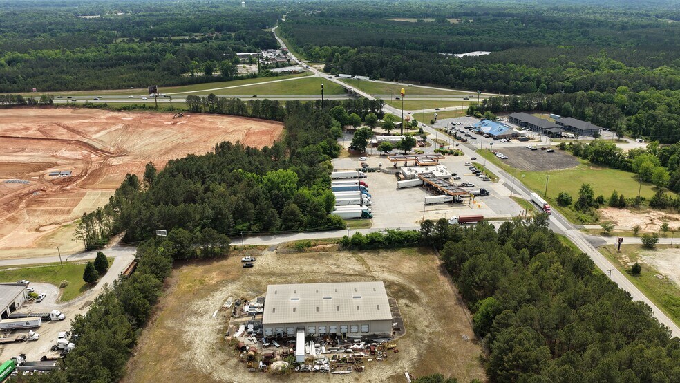 Primary Photo Of 53 Commerce Ave, Clinton Truck Terminal For Sale