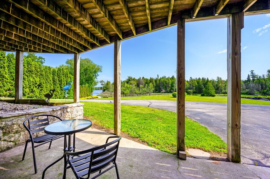 More Photos Of 4084 Main St, Fish Creek Freestanding For Sale