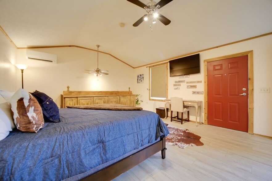 More Photos Of 104 Circle Rd, Newport Manufactured Housing Mobile Home Park For Sale