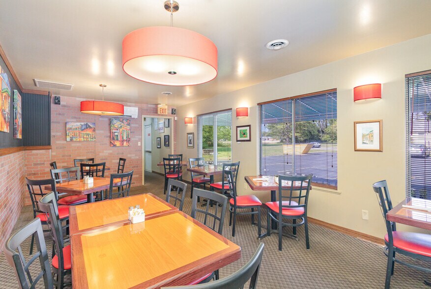 More Photos Of 15220 Kings Hwy, Montross Restaurant For Sale