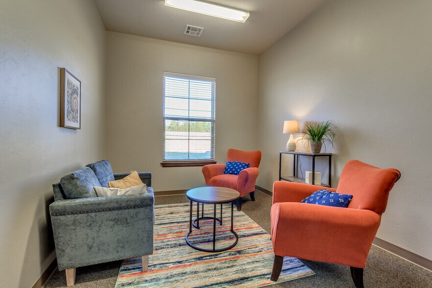 More Photos Of 2524 N Broadway, Edmond Office For Lease