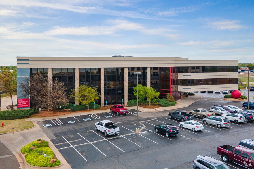 More Photos Of 10914 Hefner Pointe Dr, Oklahoma City Medical For Lease