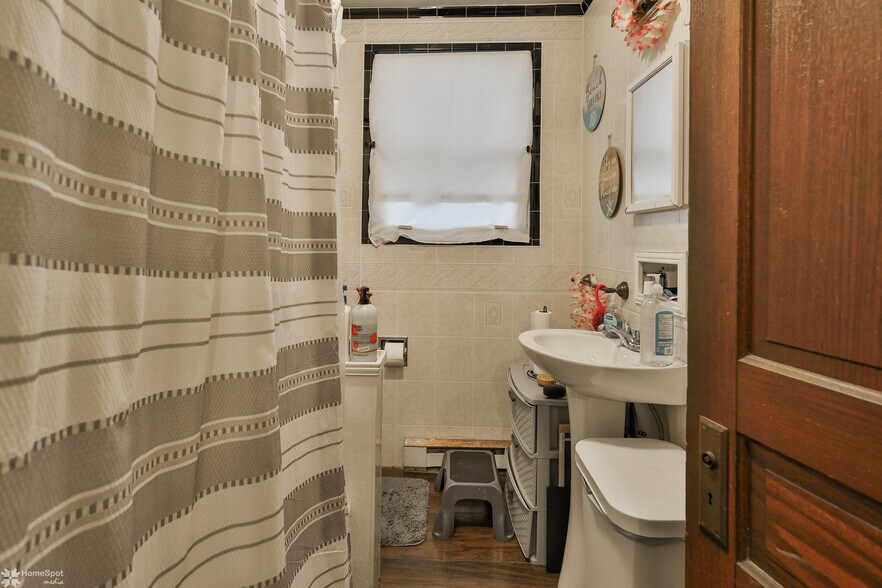 More Photos Of 301 E Bertsch St, Lansford Apartments For Sale